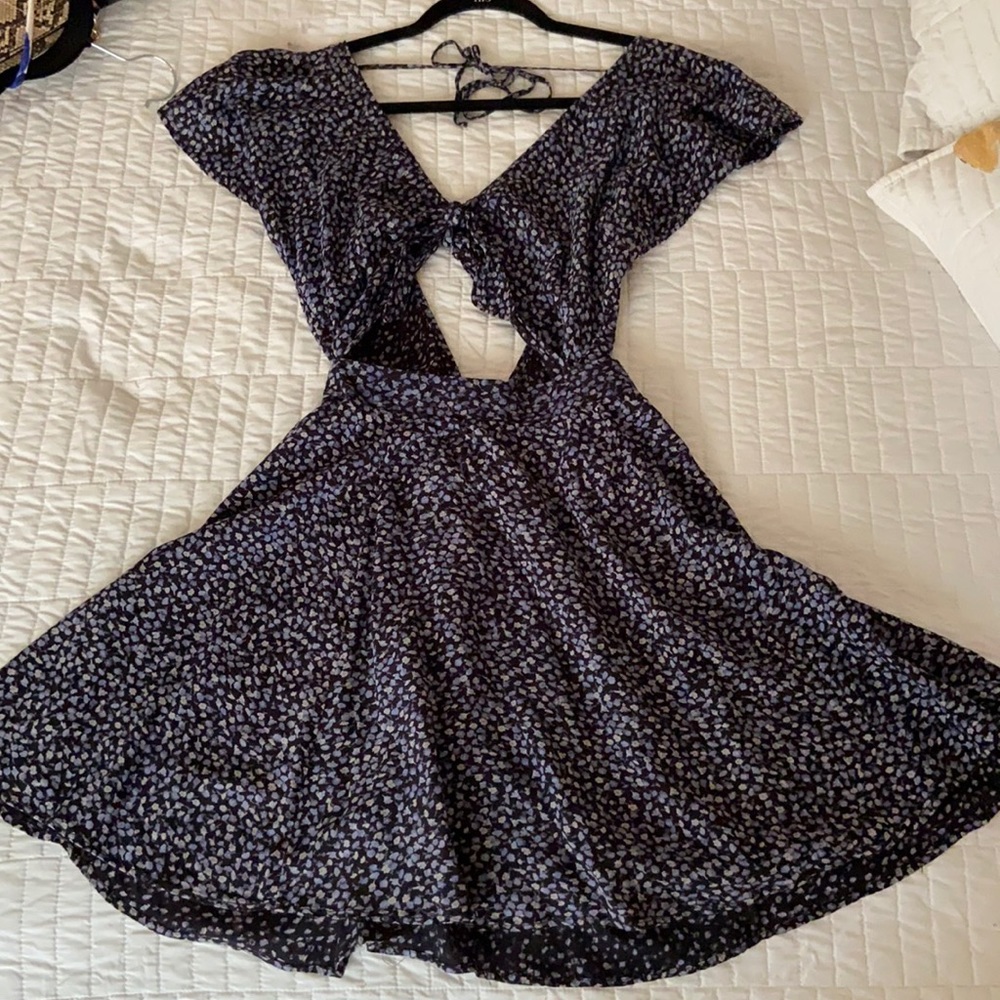 Backless dress